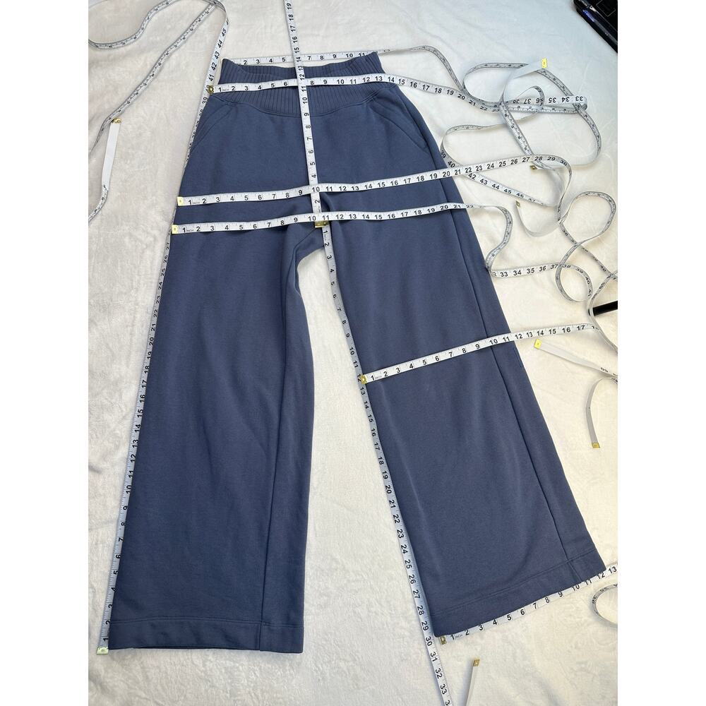 Alo Yoga Serenity Wide Leg Sweatpant Bluestone Size Small EUC Sweatpants - Picture 6 of 16